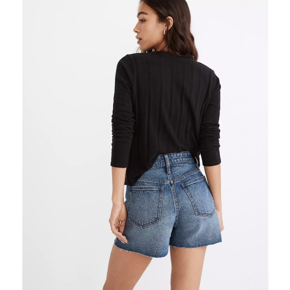 Madewell The Curvy Perfect Jean Short in Burnett Wash: TENCEL™ Denim Edition - Picture 4 of 8